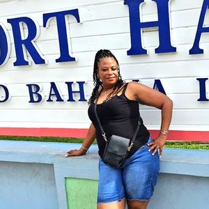 Meet your Posher, Romania